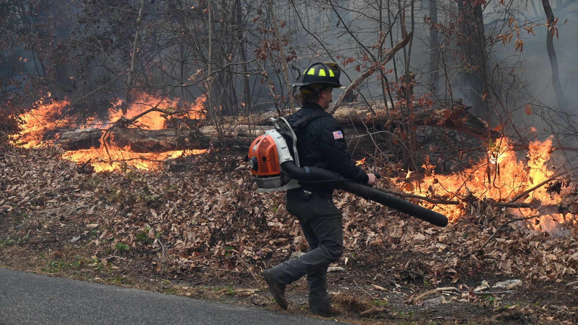   Wildfire impacts several forests in the area Sunday morning in New York State as it is announced that a New York State parks employee who was battling a wildfire was killed in Greenwood Lake, New York, on November 10. 