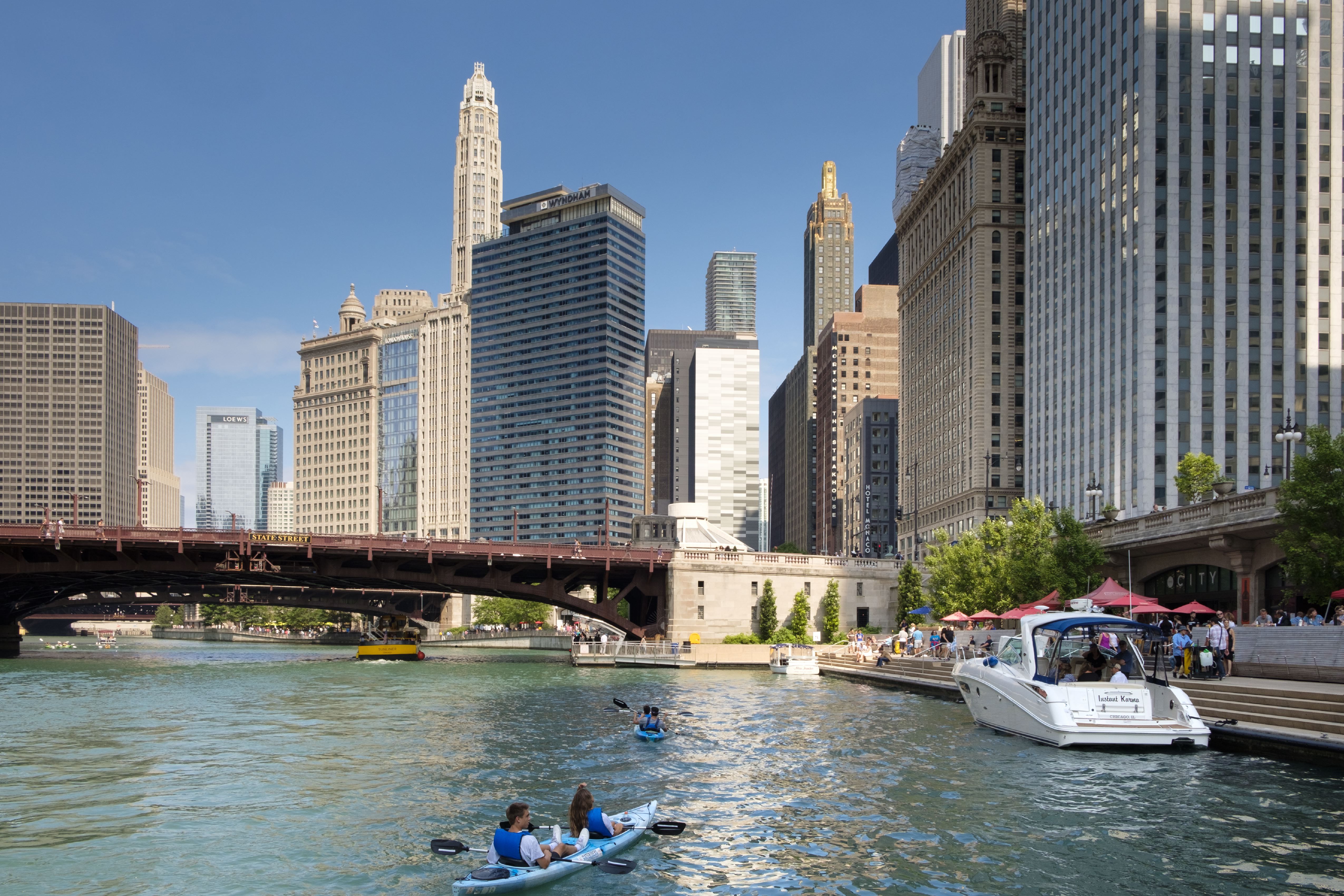 axios.com - Justin Kaufmann - Amazon Prime Day hotel sale gives Chicago tourism a boost