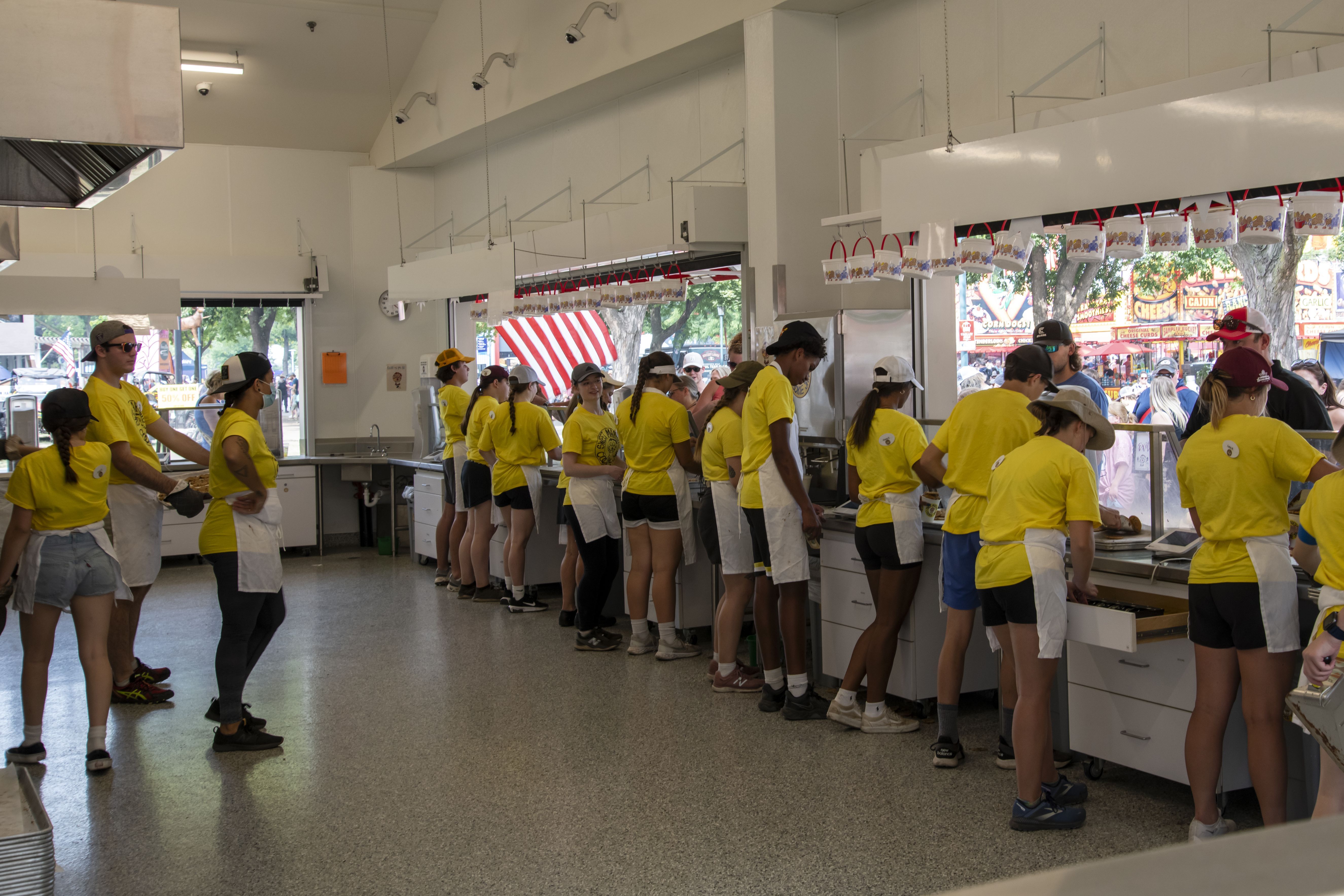 Minnesota teens endure tough summer job market