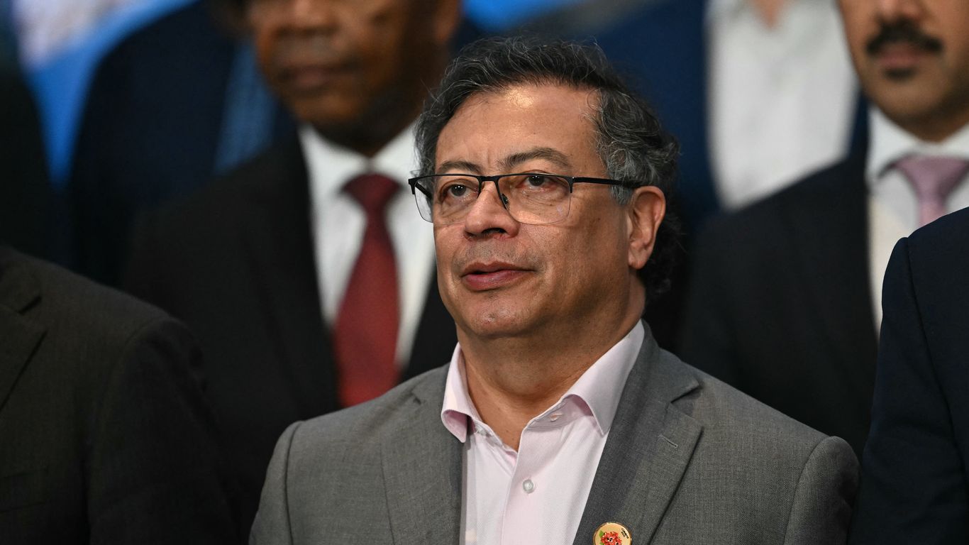 Trump hits Colombia with tariffs, sanctions after it refuses deportation flights