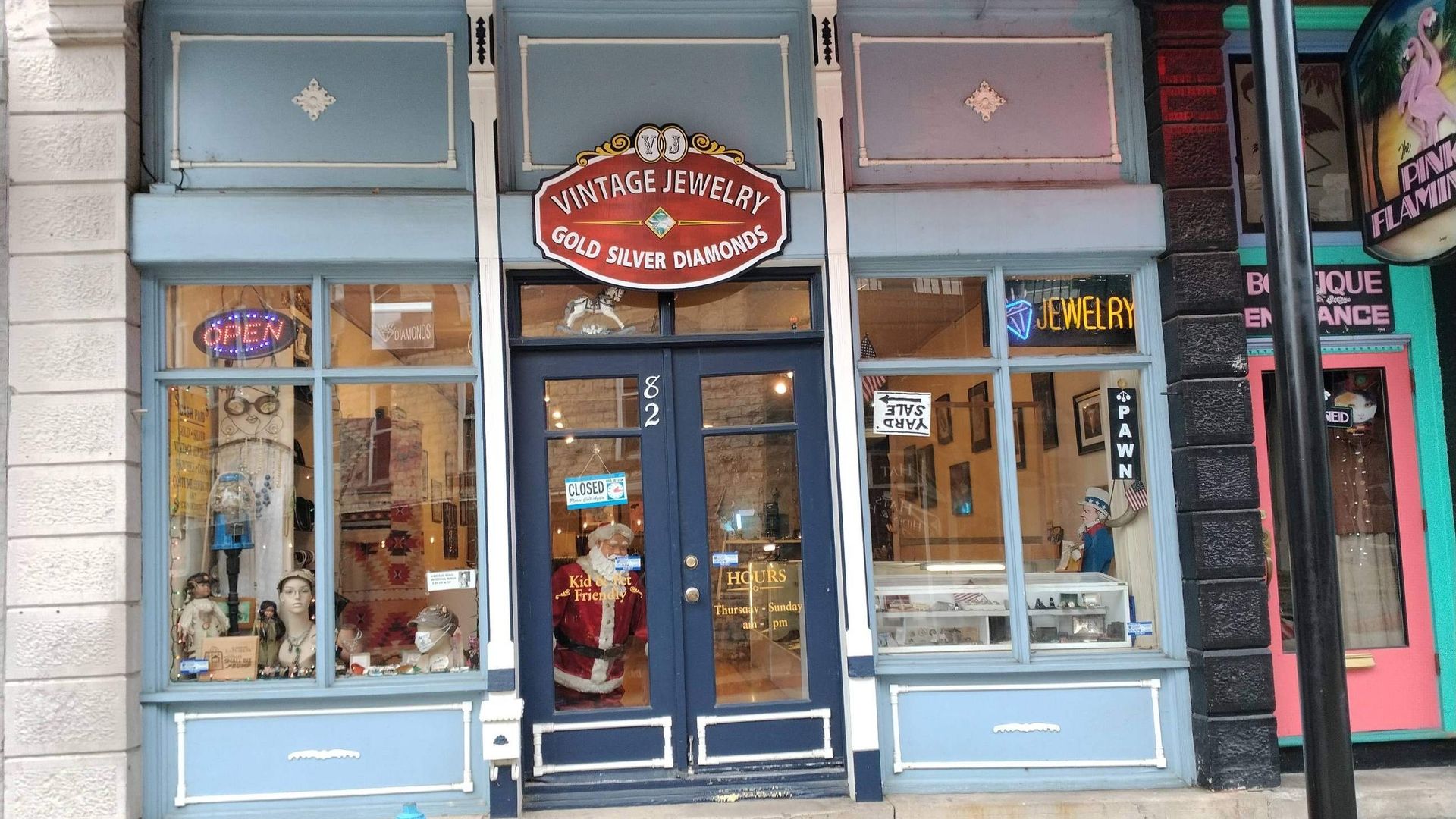 Vintage Jewelry on Spring Street in Eureka Springs, Ark. Photo: courtesy Clyde Leach