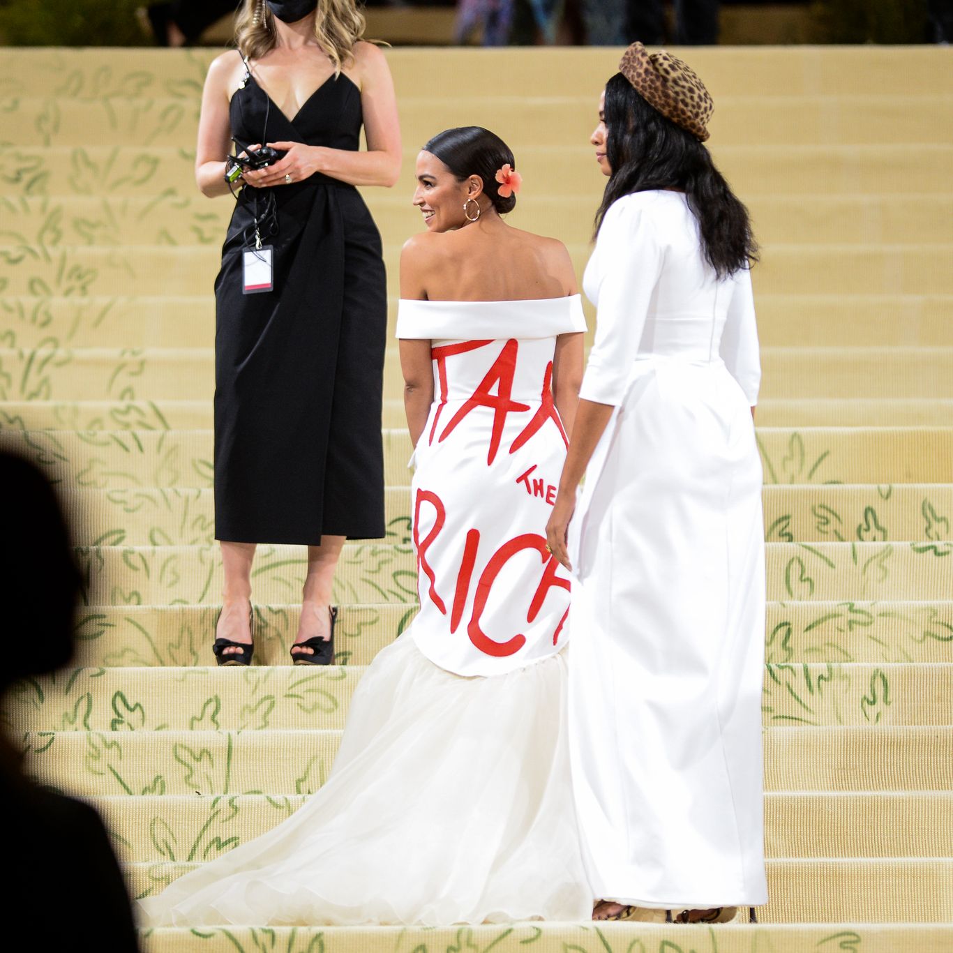 Ethics Committee tells AOC to pay additional $3,000 for 2021 Met Gala Ethics Committee tells AOC to pay additional $3,000 for 2021 Met Gala