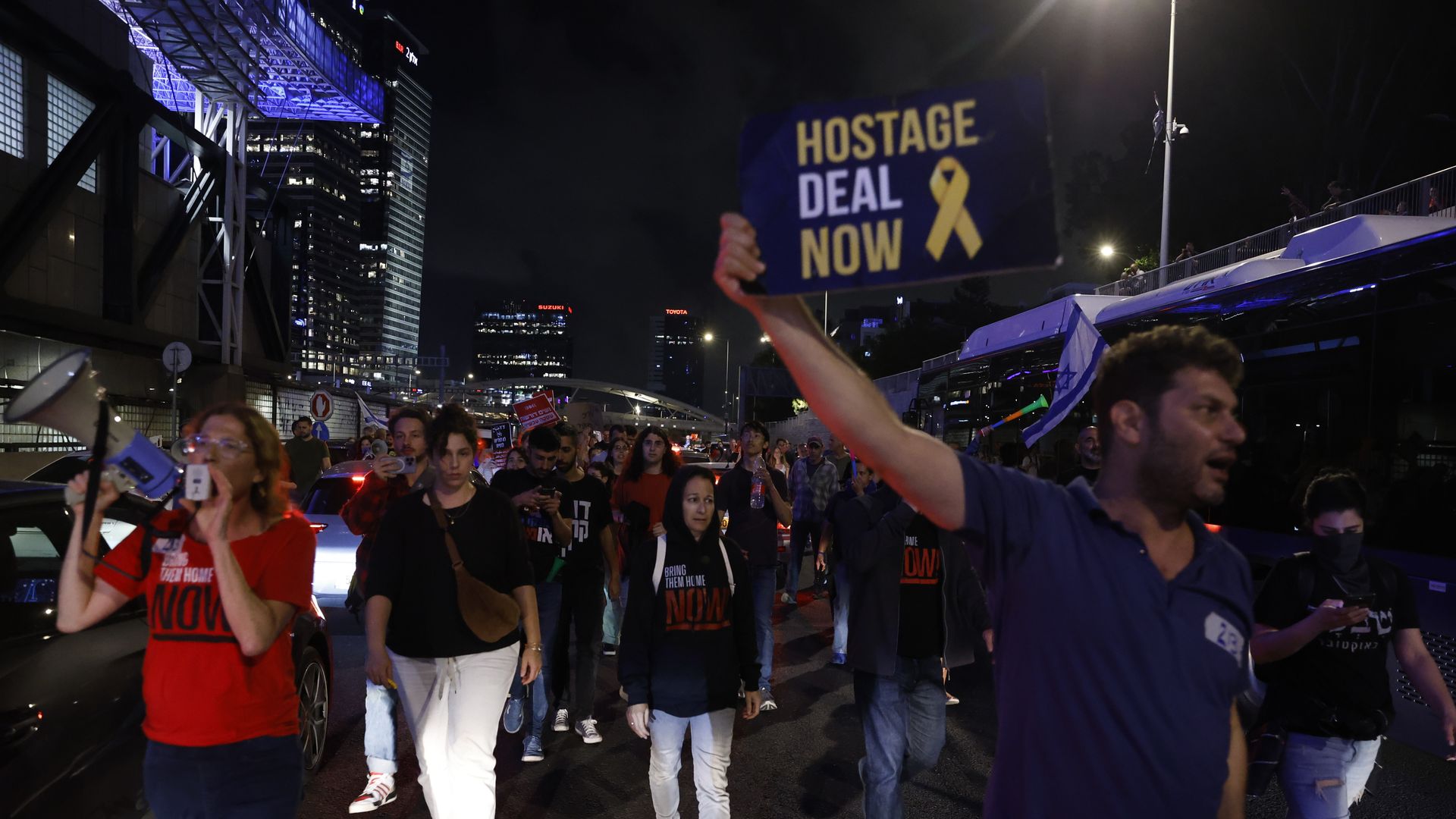 Families and supporters of hostages held by Hamas in the Gaza Strip take part in a protest calling for a hostage deal on May 6, 2024 in Tel Aviv, Israel. Photo: Amir Levy/Getty Images