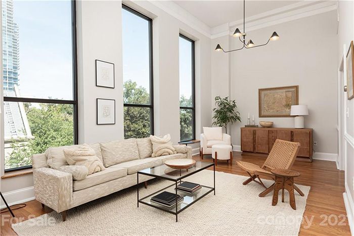 127 N. Tryon St. #416living romo