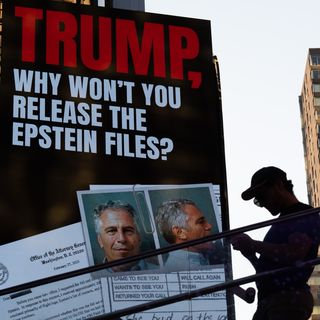 Hidden camera catches DOJ aide lured by dating app