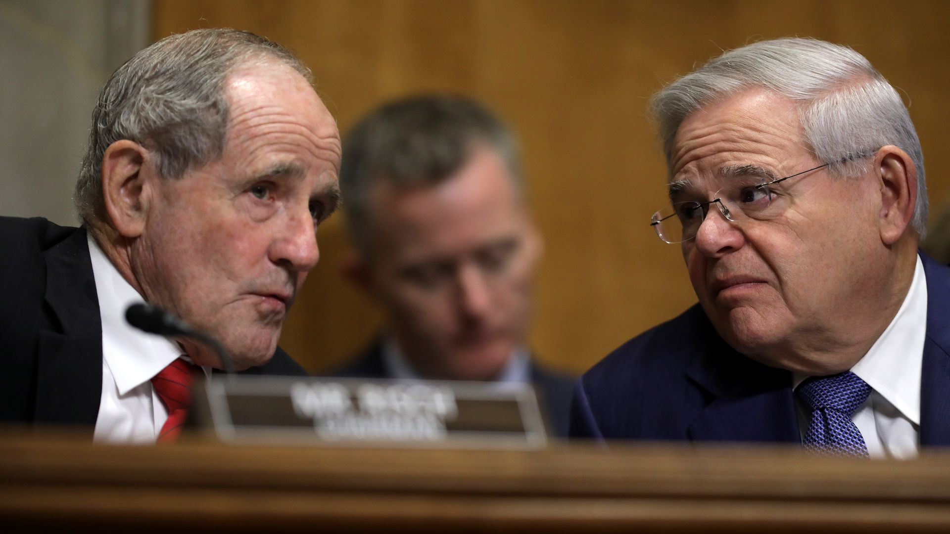 Sens. Jim Risch (R-Idaho) and Robert Menendez (D-N.J.) in December 2019.