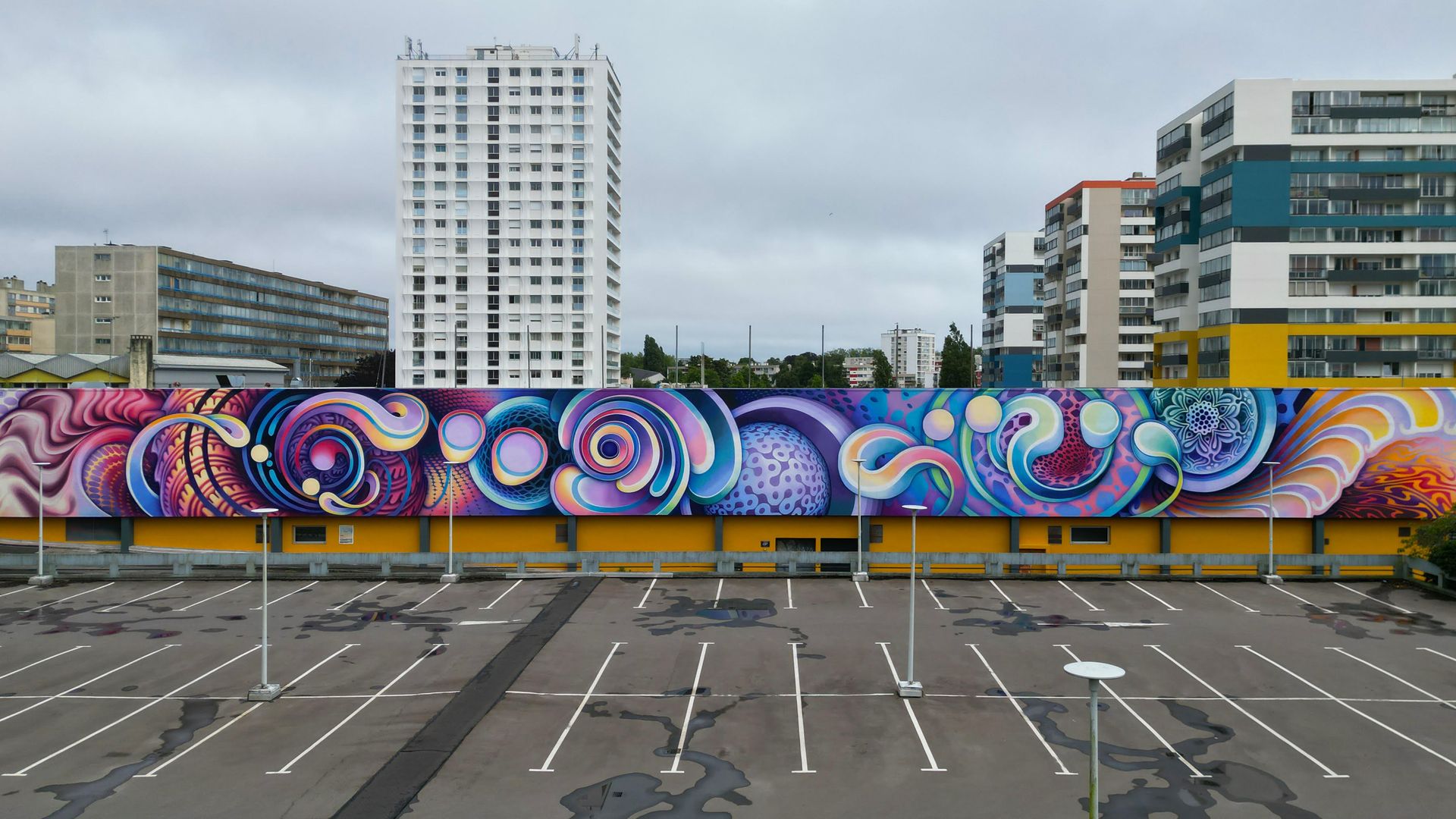 A mural in Brest, France, painted by Anna Charney. Photo courtesy of Anna Charney