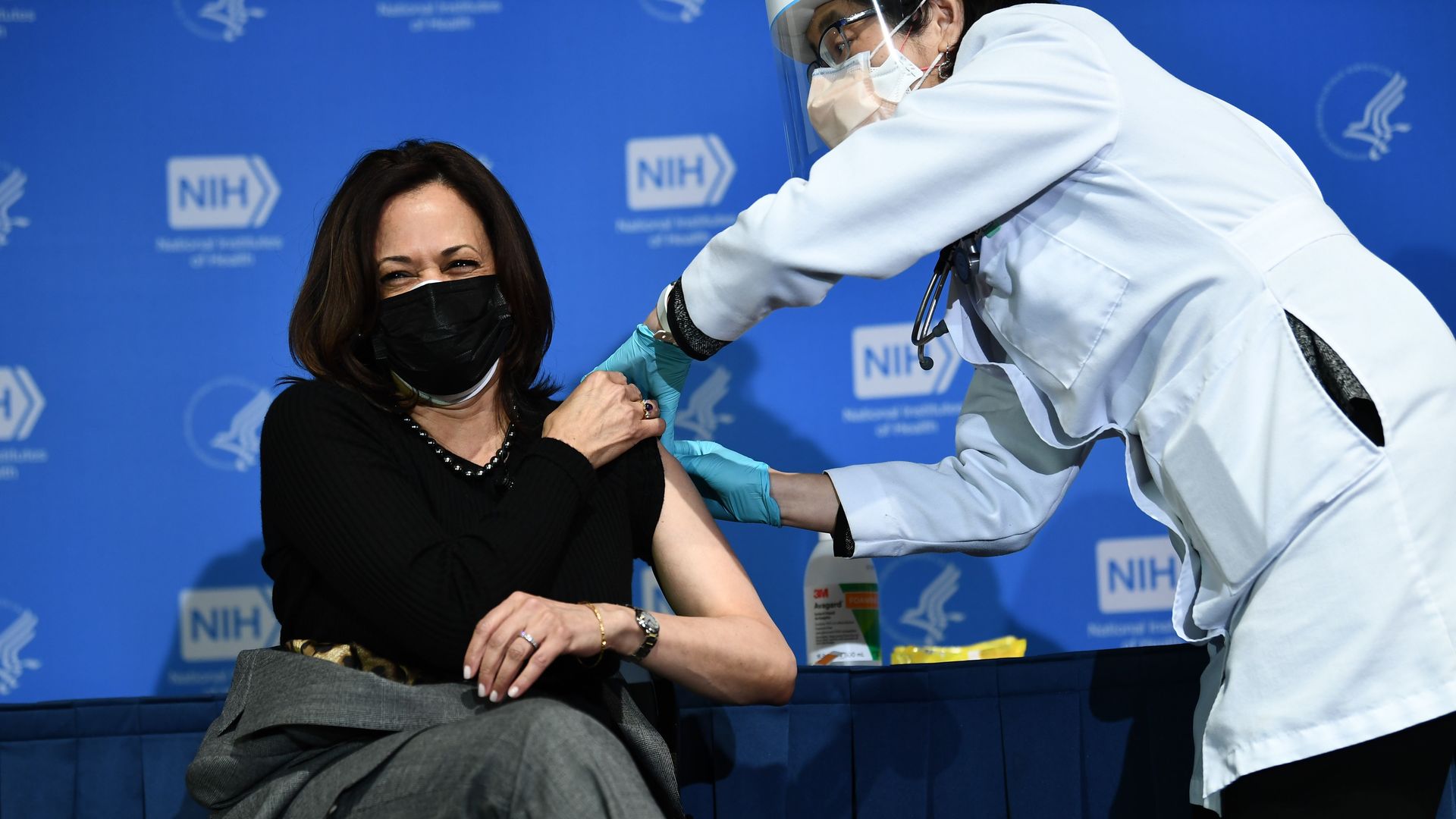 Kamala Harris is vaccinated 