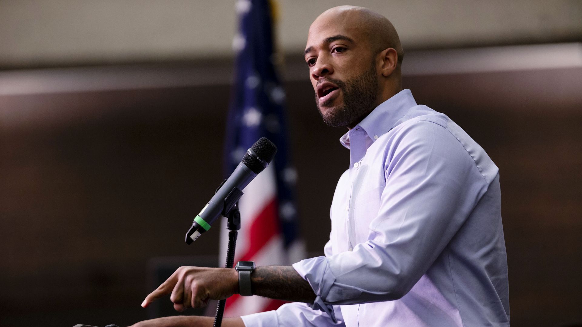 Mandela Barnes speaks at rally in 2018.