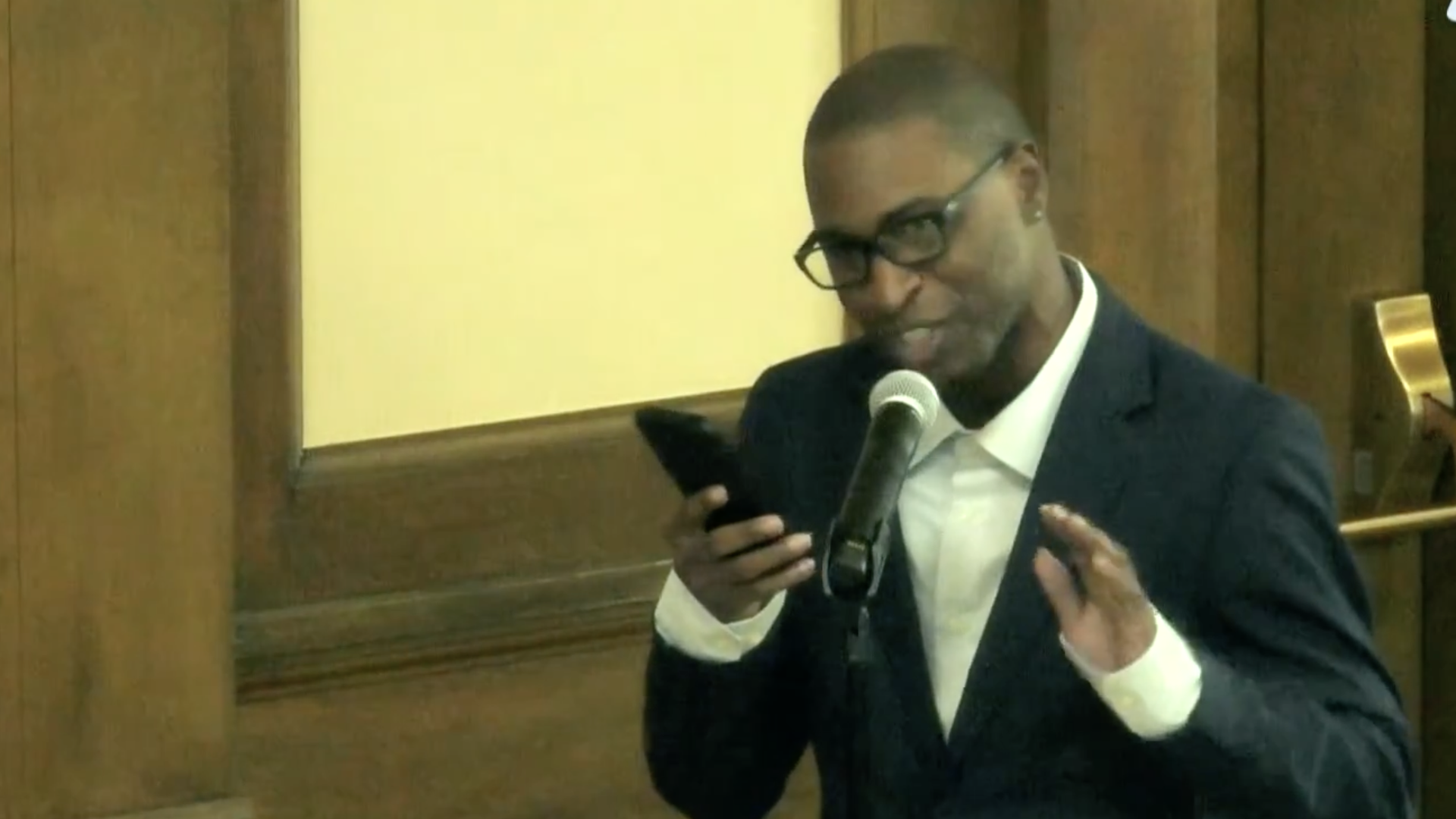 RJ Miller speaking to Des Moines City Council