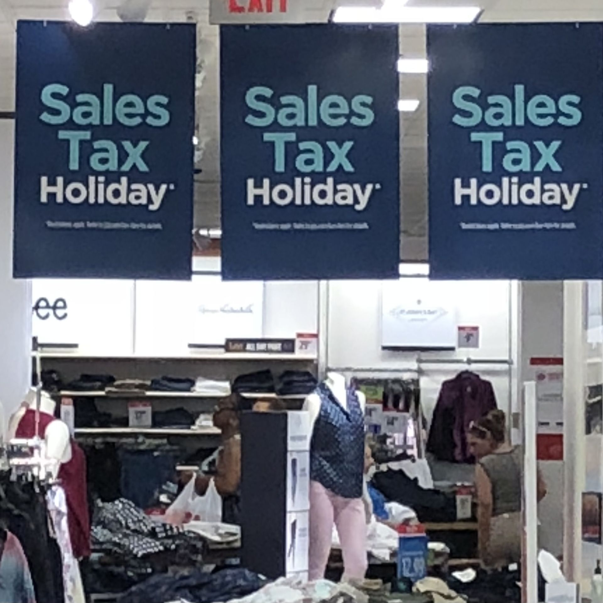Illinois' sales tax holiday started Friday: What's eligible