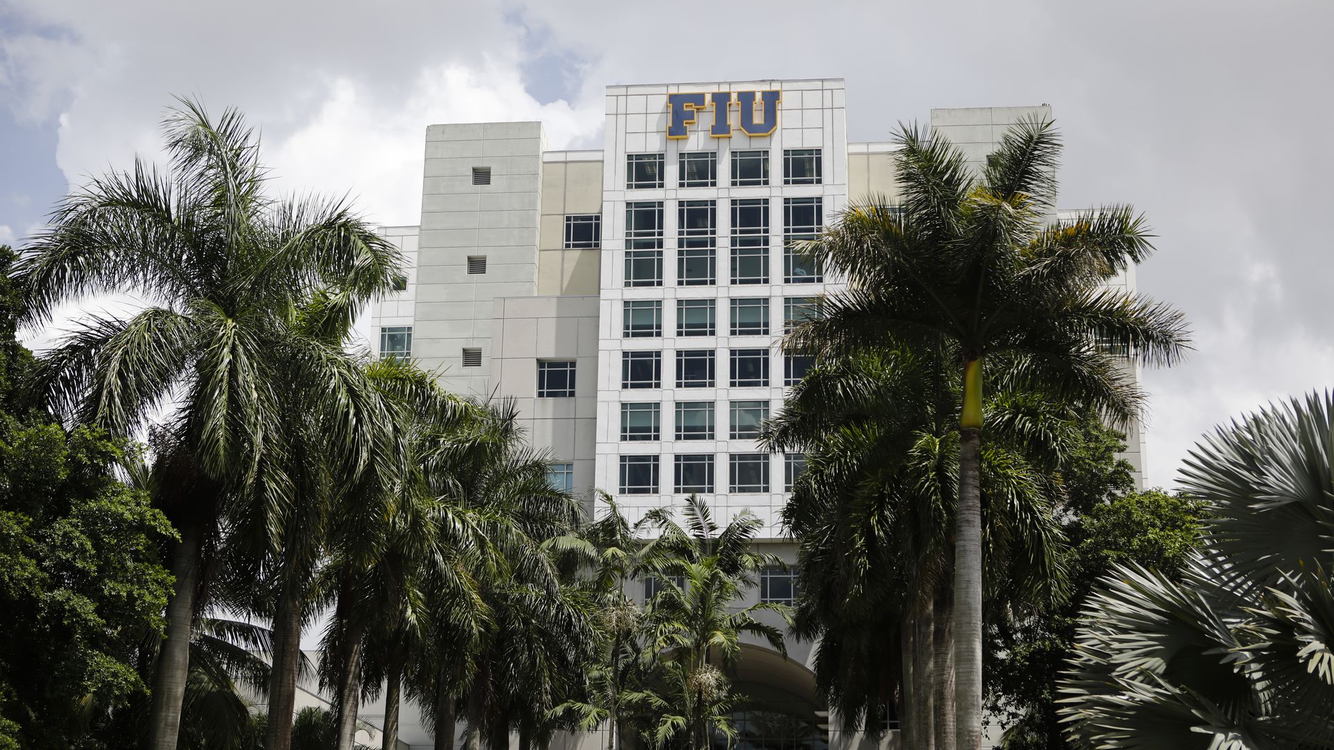 A building with the letters FIU on top.
