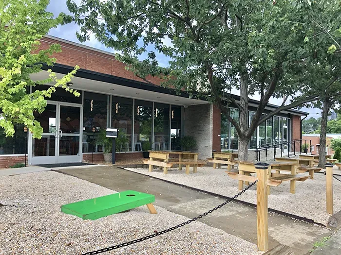 toucan louies sunstead brewing exterior