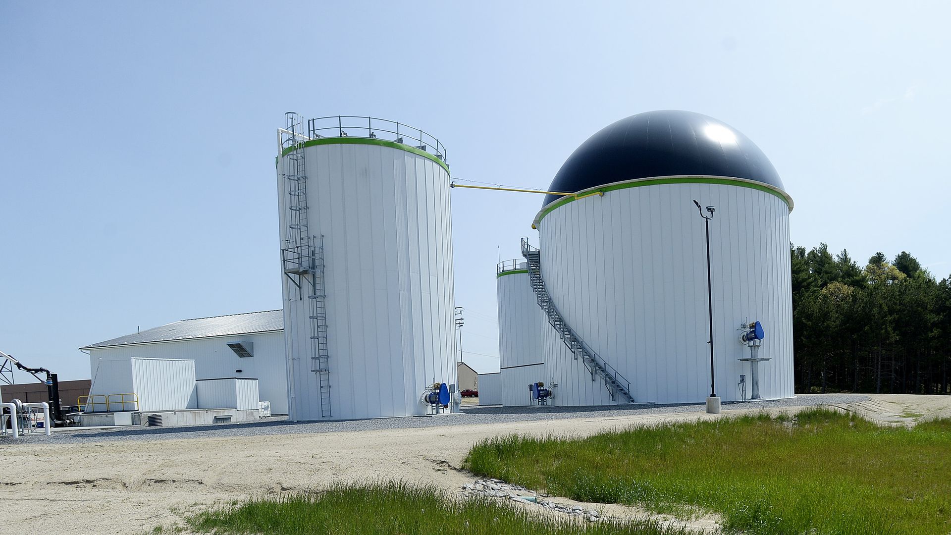 Methane gas renewable energy plant