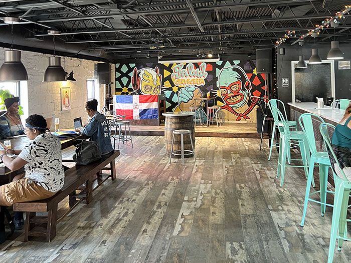 salud cerveceria dance floor