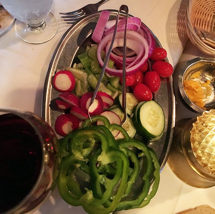 salad-at-beef-n-bottle