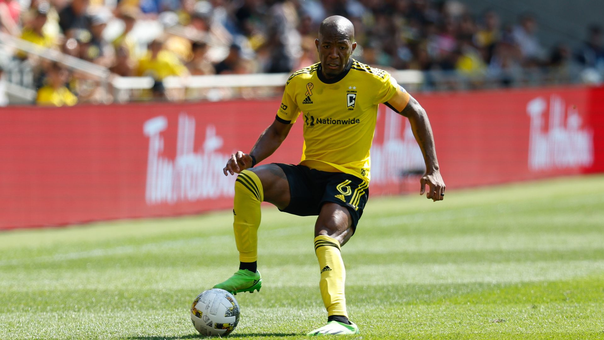 Crew midfielder Darlington Nagbe controls the ball with his foot at Lower.com Field