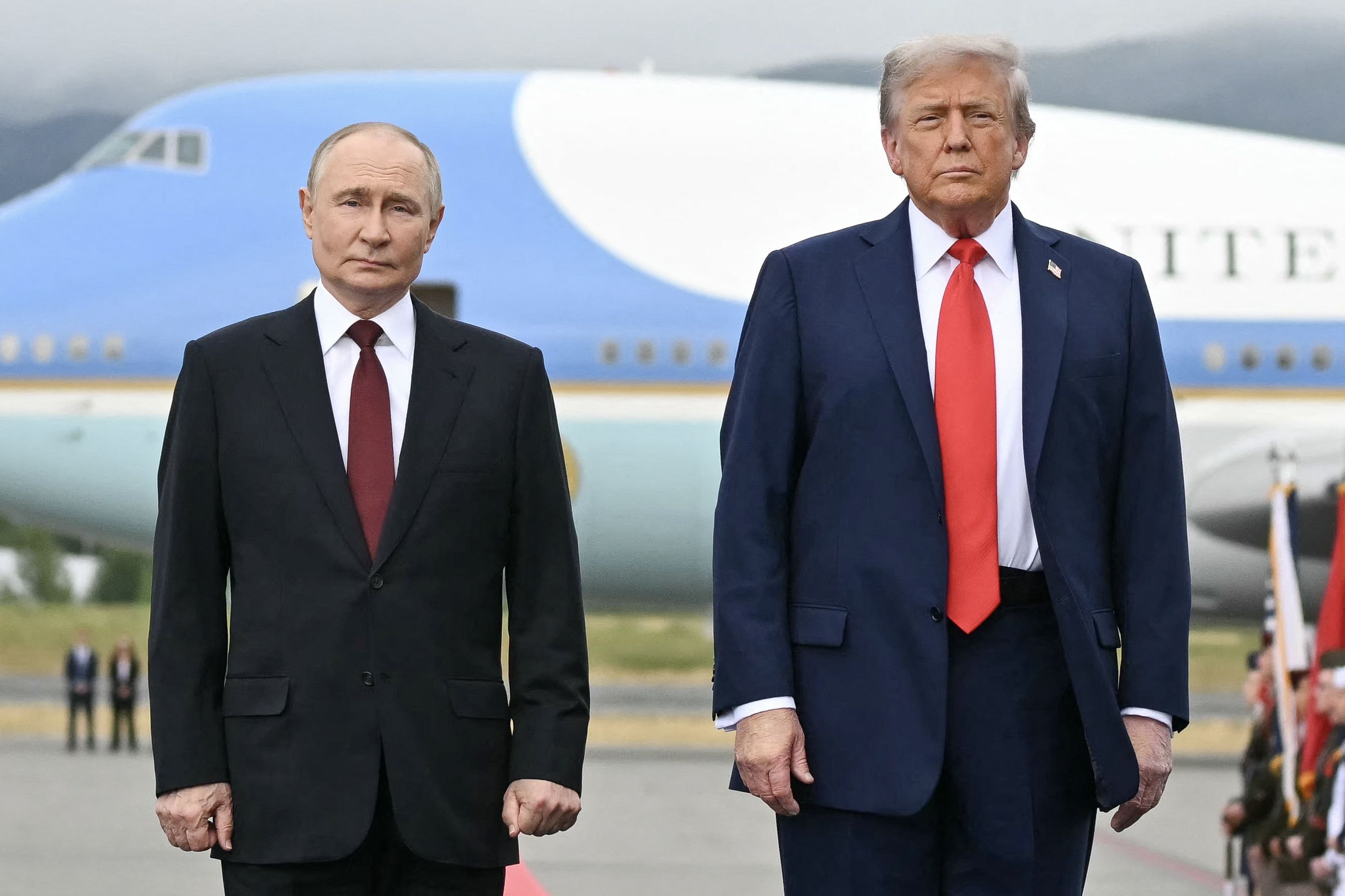 Trump's Russia waiver draws instant bipartisan backlash