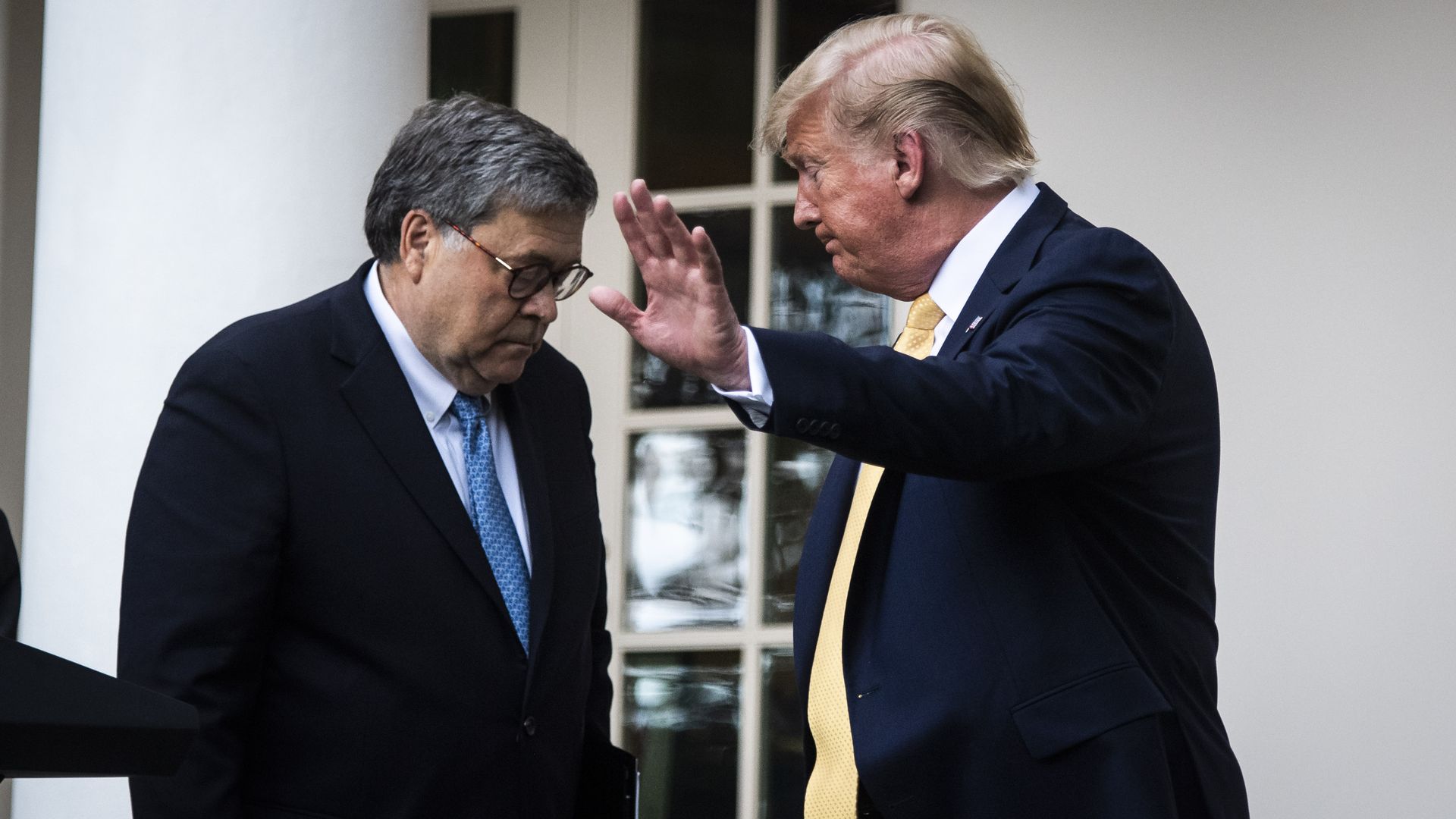 Trump barr.