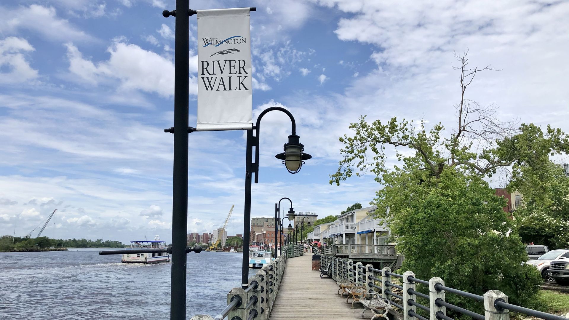 wilmington riverwalk downtown