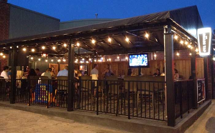 the-brass-tap-outdoor-patio-charlotte