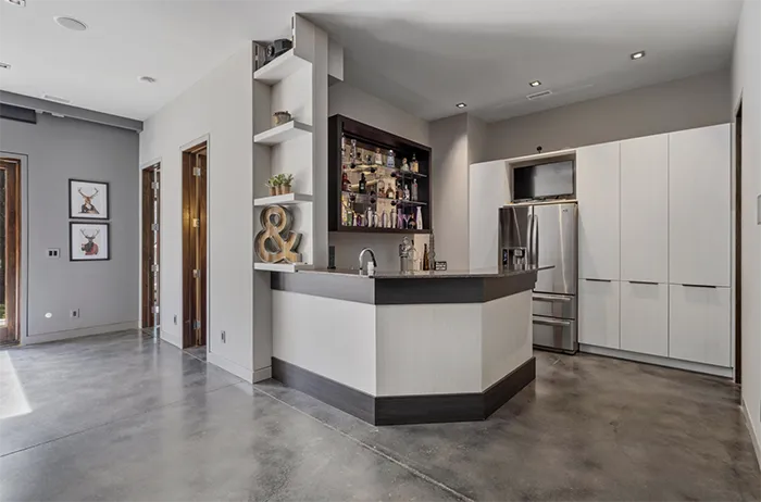 10919 Robinson Rock Court bar
