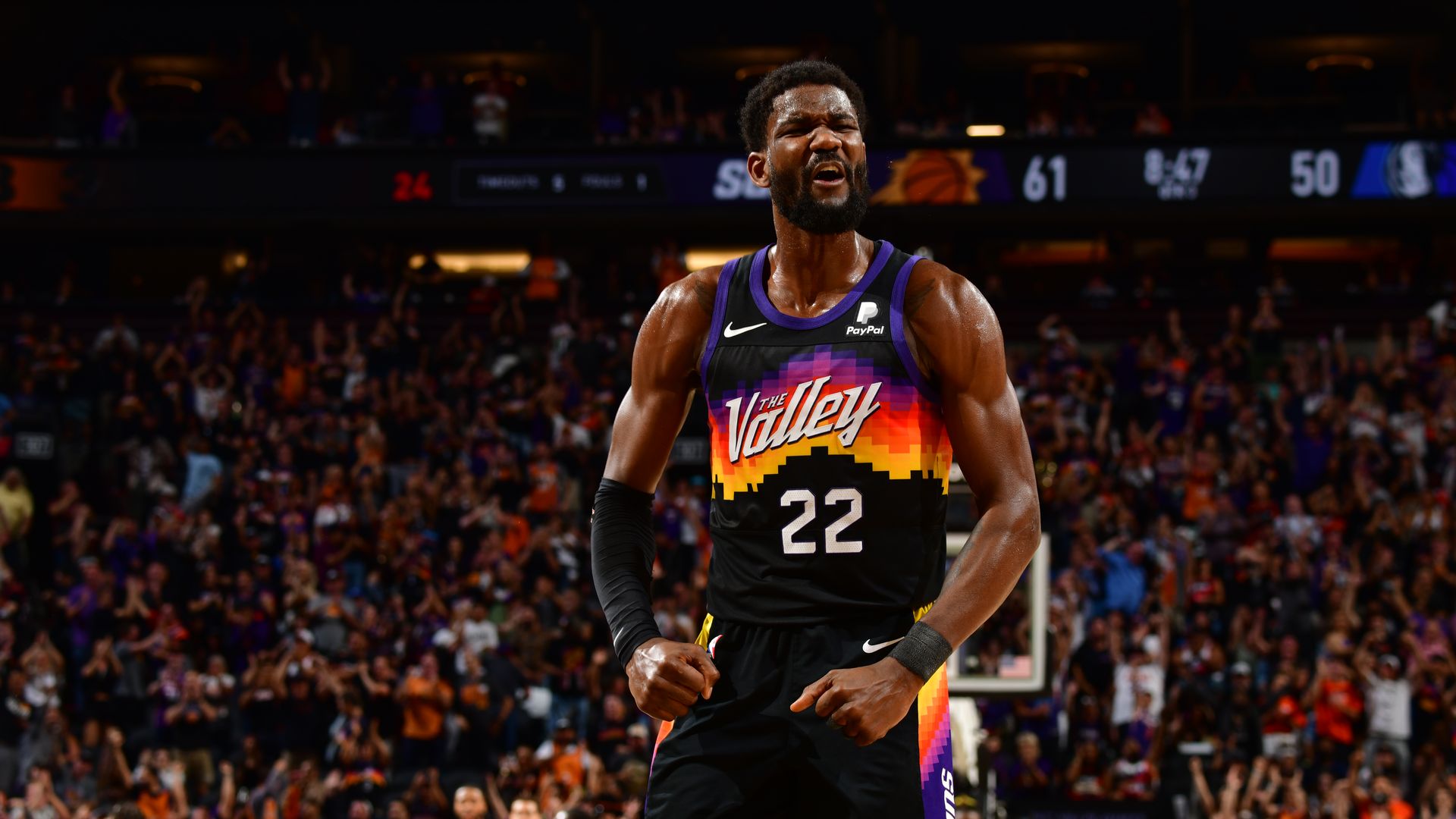 deandre ayton flexing