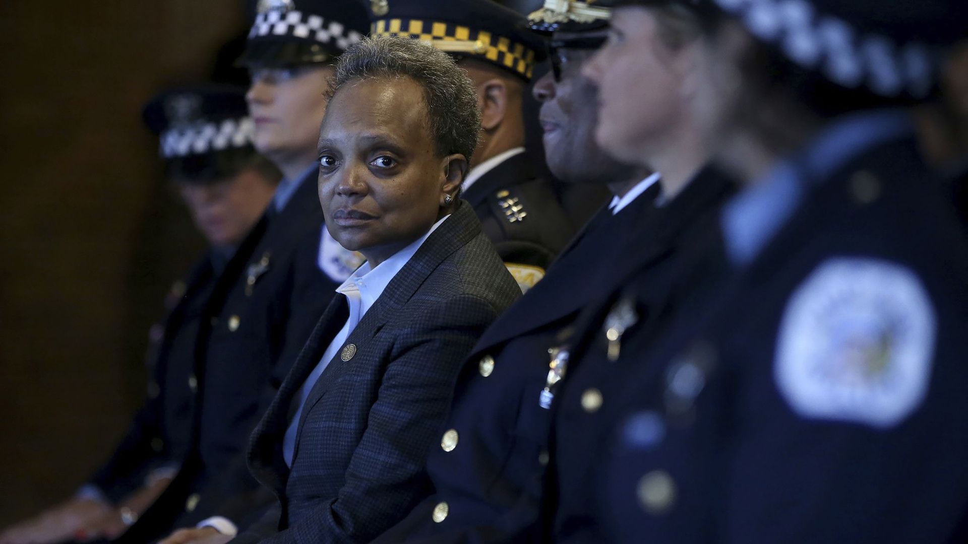 Mayor of Chicago with police