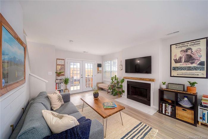 1535 Briar Creek Road, Unit B living room