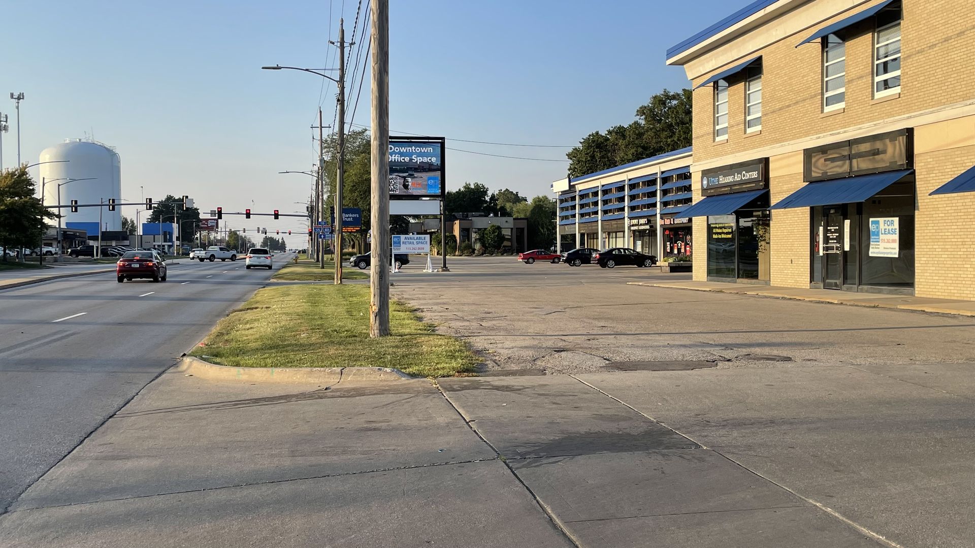 Merlie Mart Des Moines City Council scolded over a driveway decision - Axios Des Moines