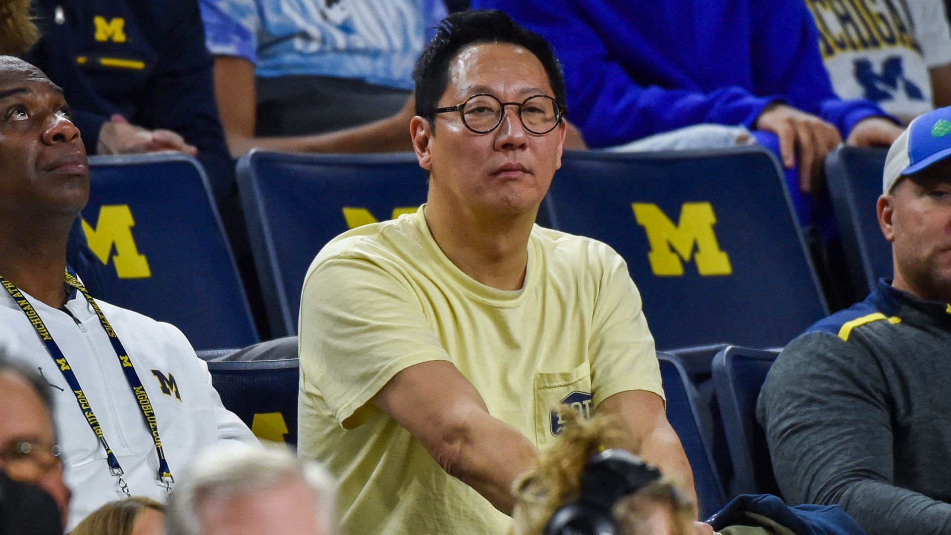 Santa Ono at a U of M basketball game in Ann Arbor in 2022.