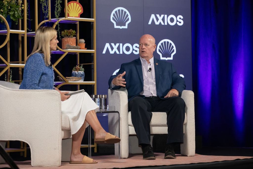 Axios' Amy Harder interviews Kevin Thompson, commissioner of the Arizona Corporation Commission, at an Axios event in Phoenix