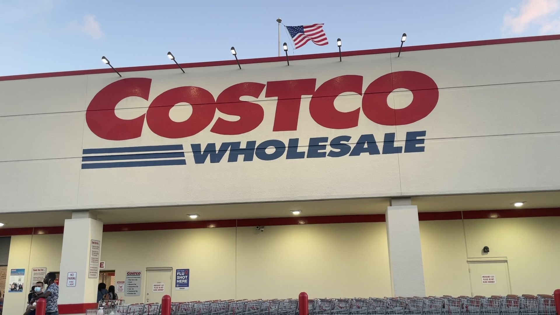 Costco club, exterior photo