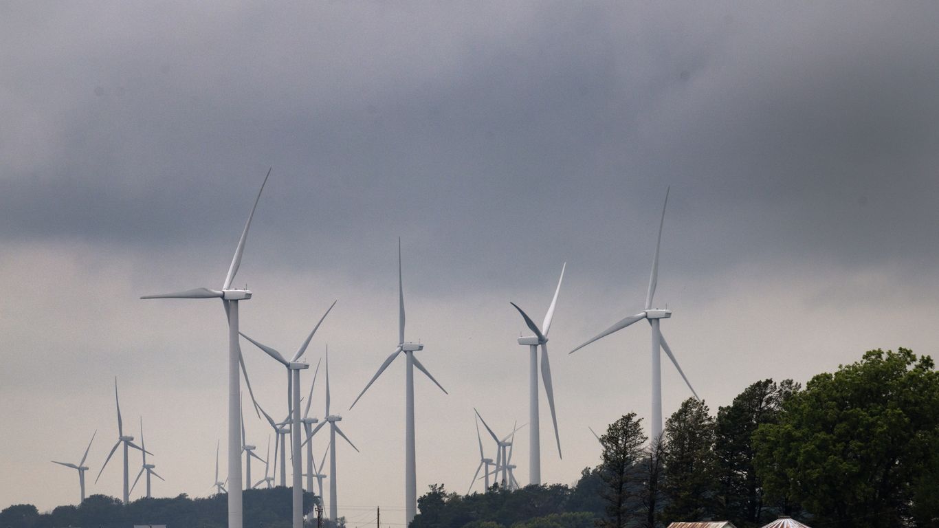 Renewable Energy Investment Falls 36% in US as EU Spending Surges