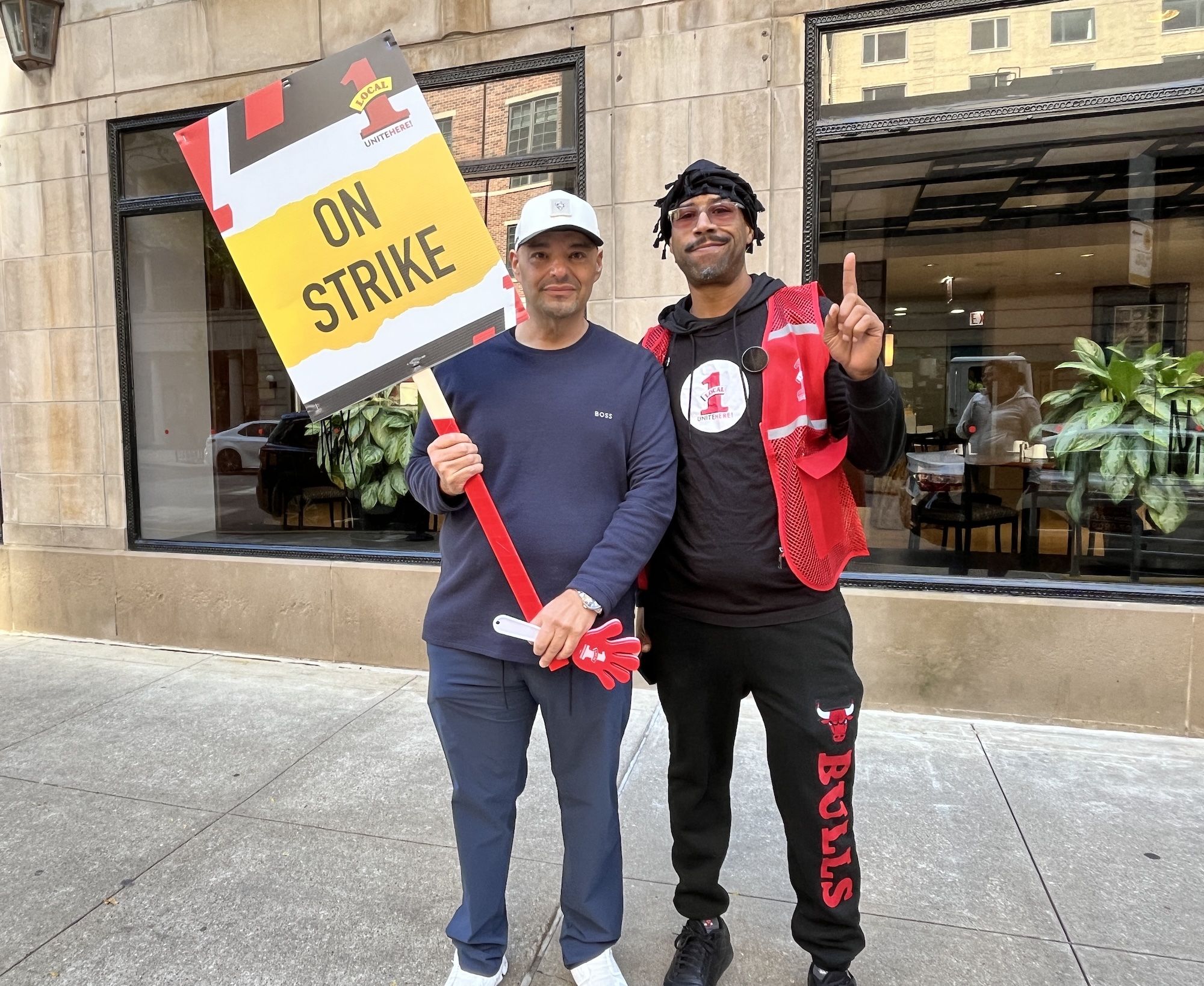 axios.com - Carrie Shepherd - Thousands more Chicago hotel workers could strike at any moment