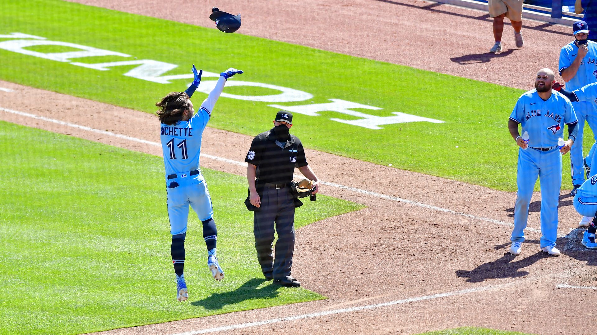 Blue Jays walk-off