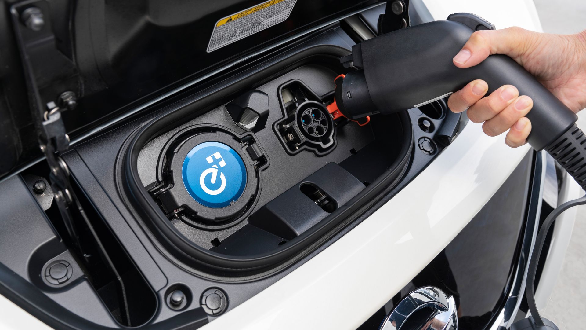 Image of electric charging port on 2019 Nissan Leaf Plus