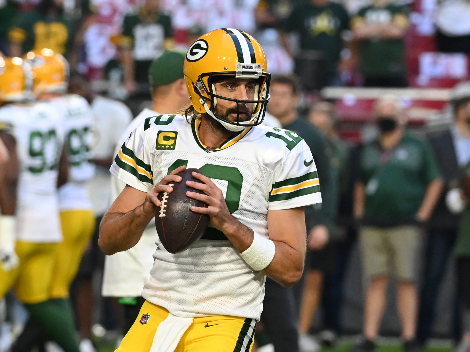 N.F.L. Fines Green Bay Packers and Aaron Rodgers for Covid Violations - The  New York Times