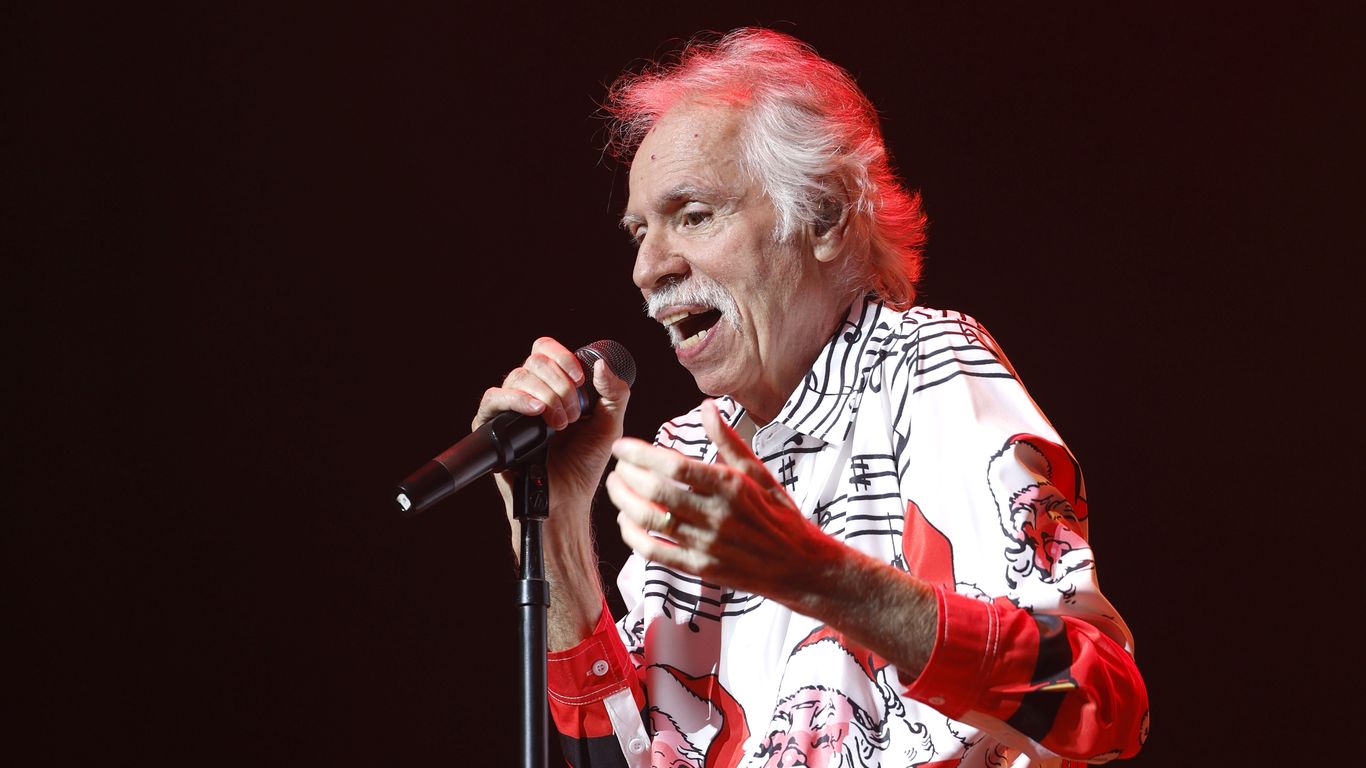 Oak Ridge Boys' Joe Bonsall Dies at 76