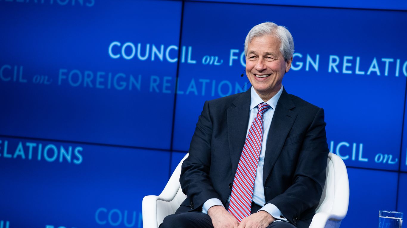 Chase CEO Jamie Dimon feels pretty sunny about the economy