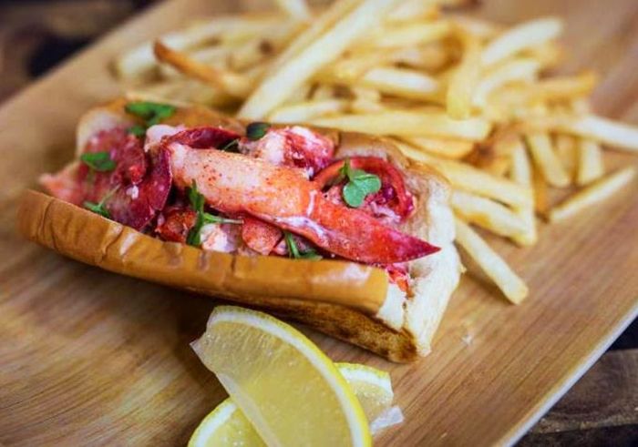 lobster-roll-at-hi-tide-poke-rax-bar-charlotte