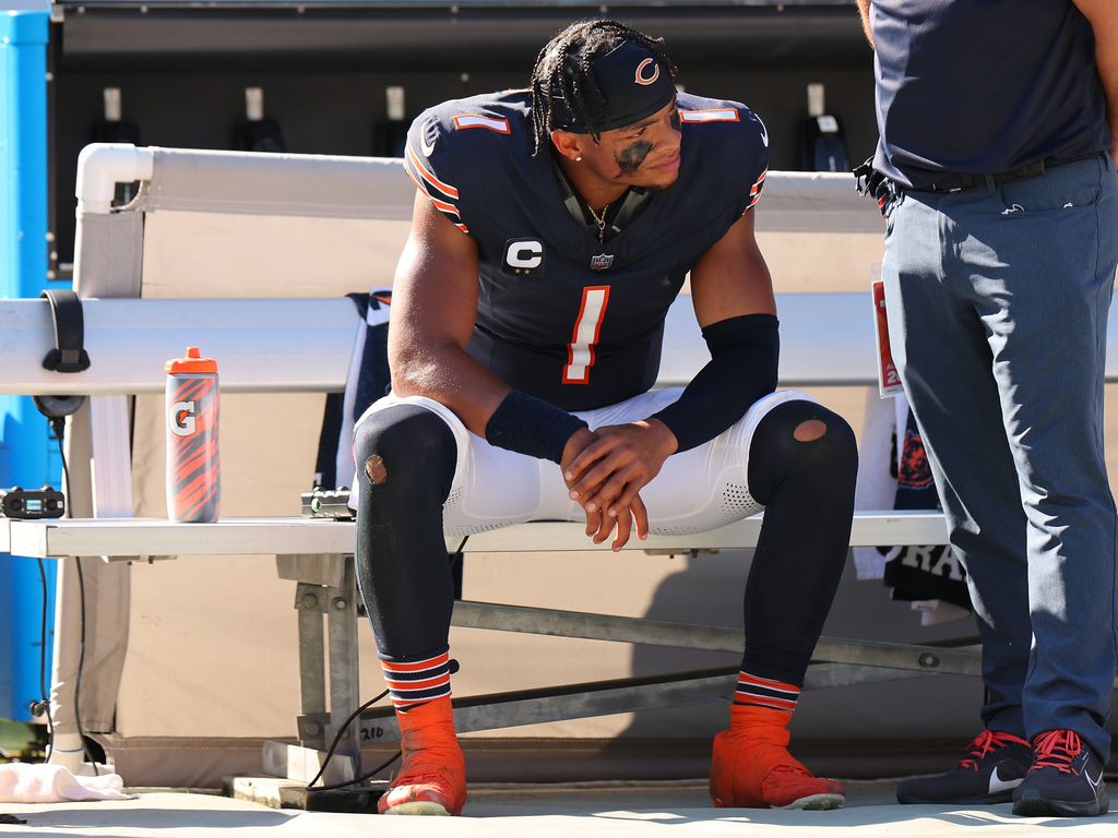 Chicago Bears lose late against Denver Broncos - Axios Chicago