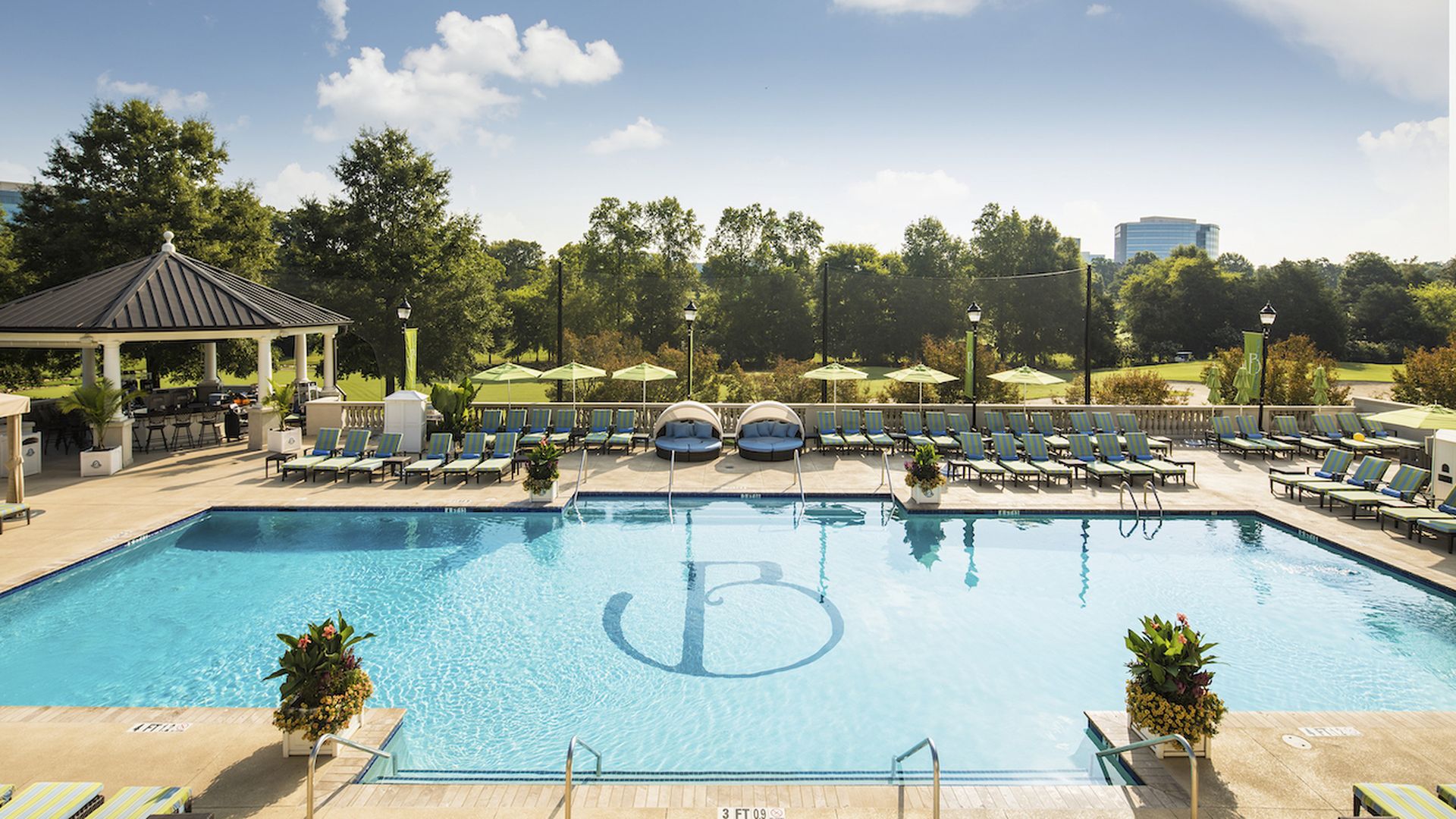 ballantyne hotel pool