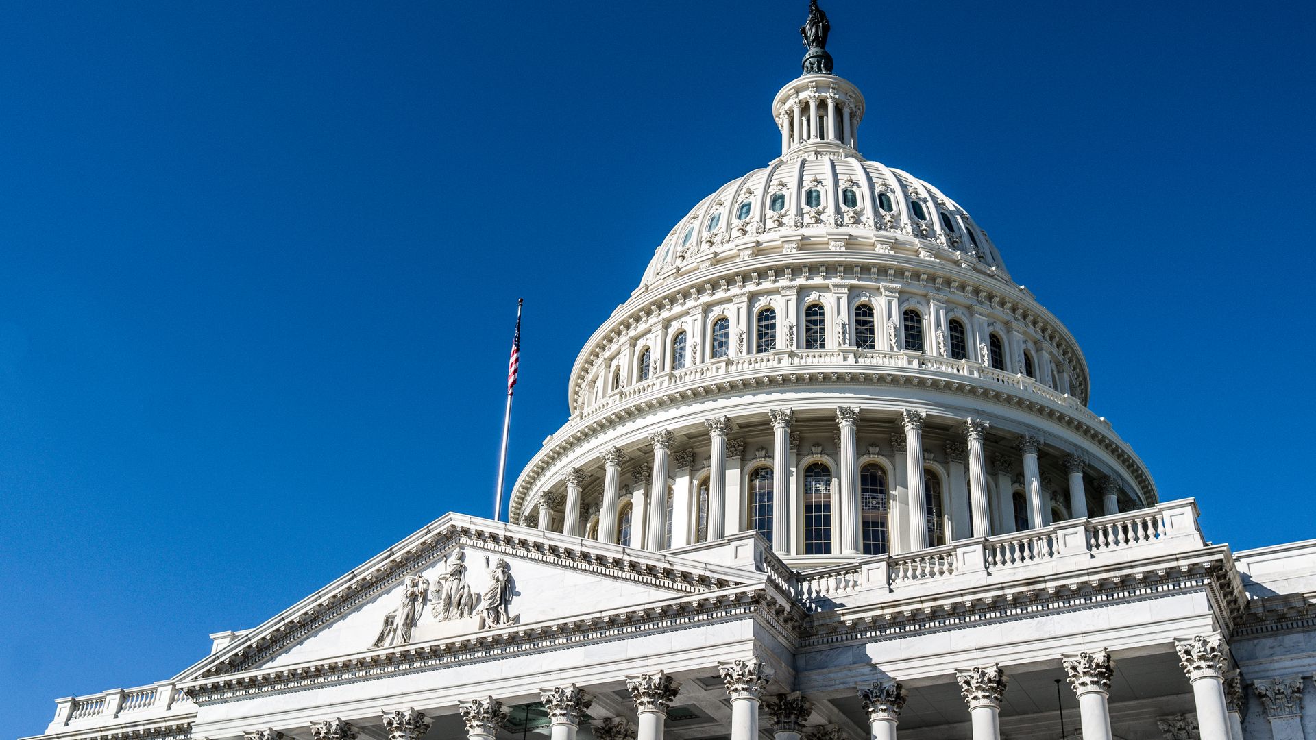 Exterior view of U.S. Capitol building.