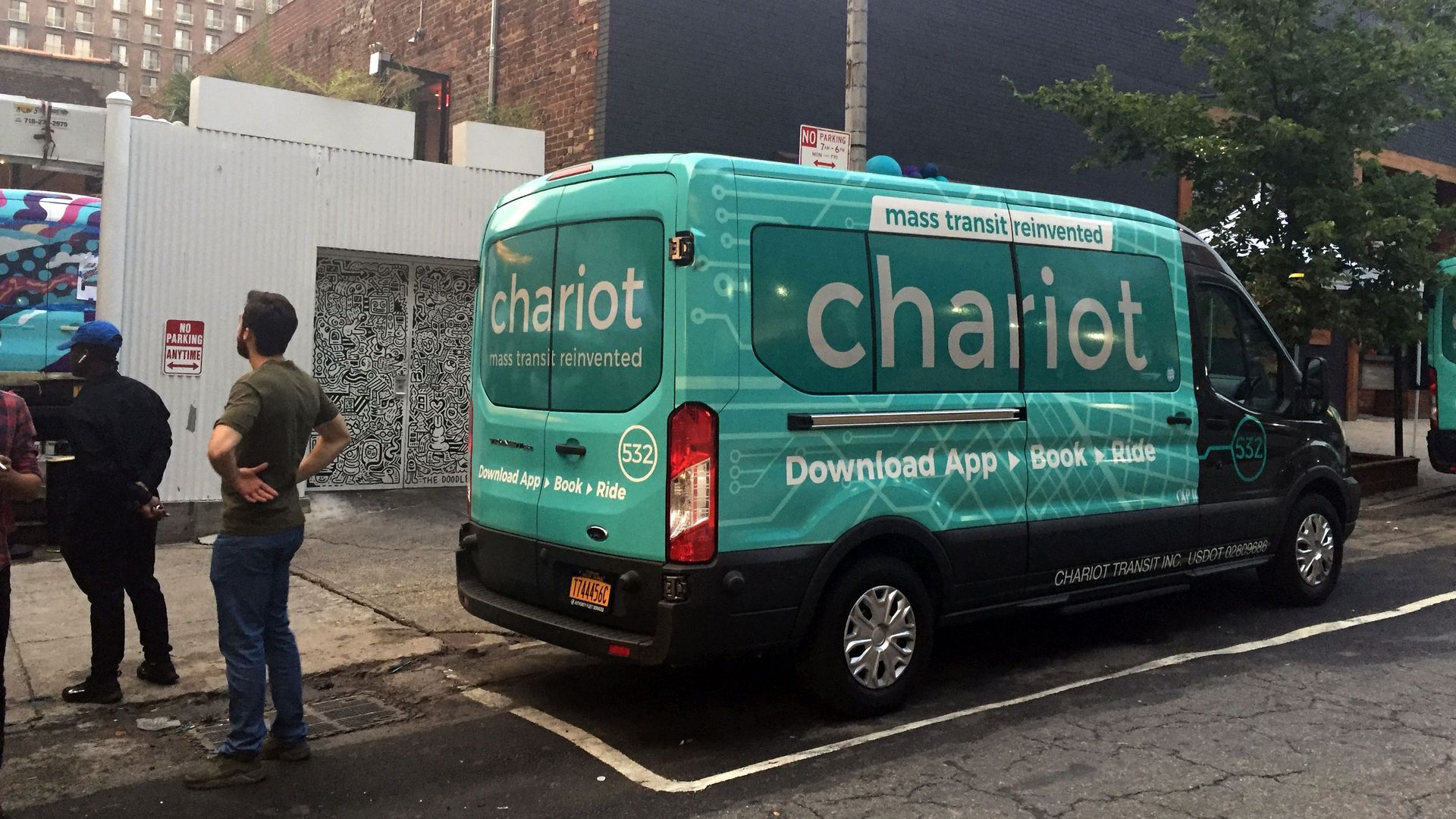 Photo of Chariot commuter bus on San Francisco street.