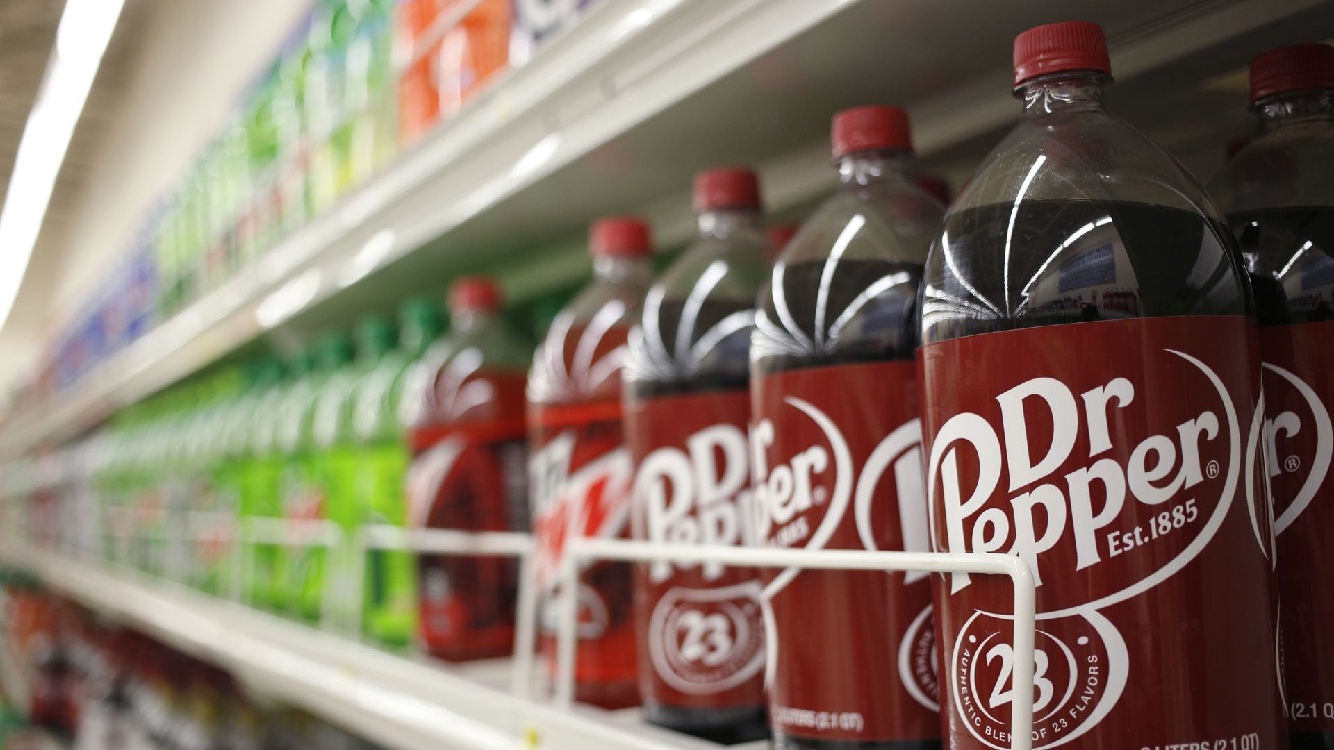 Photo of store shelf of Dr Pepper and other sodas