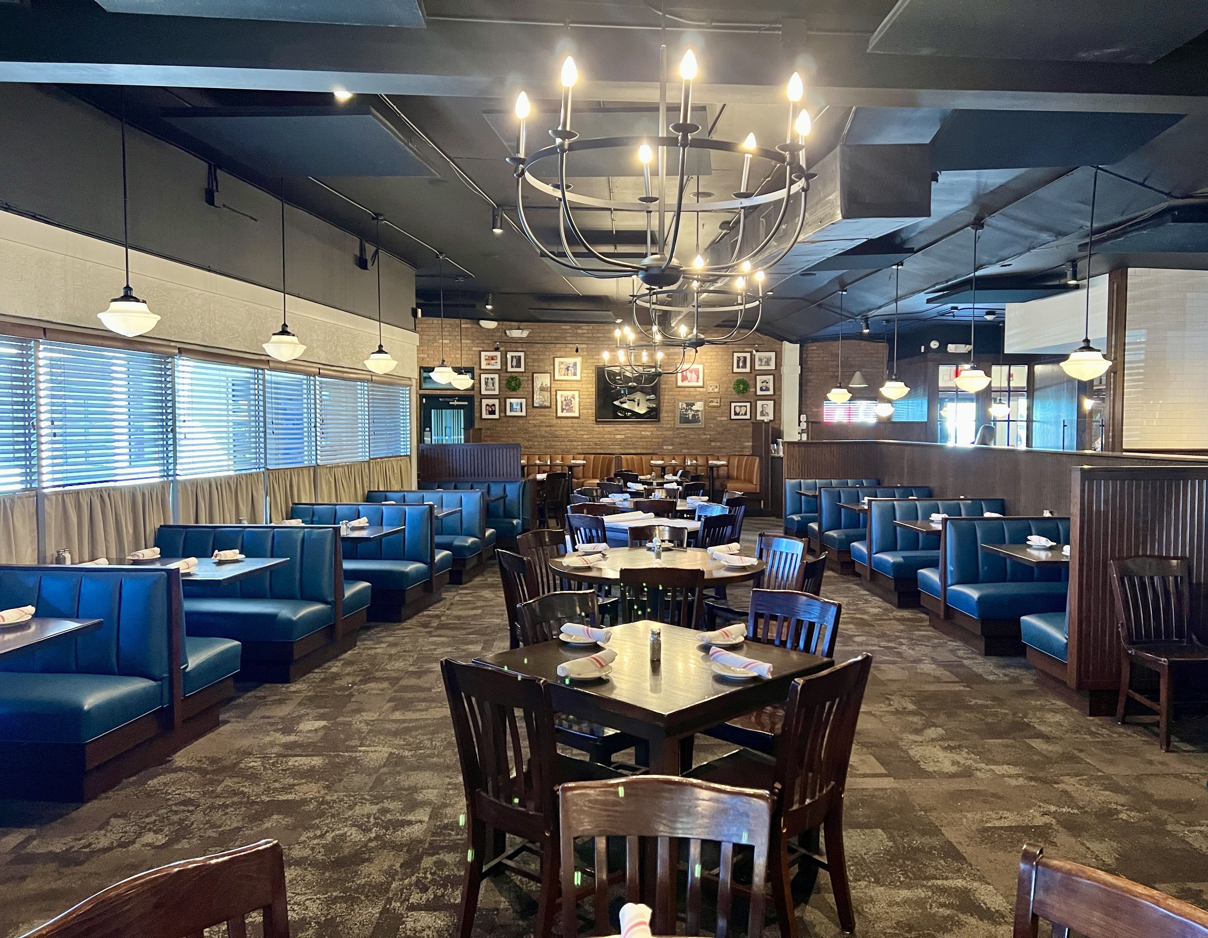 inside mama ricottas restaurant