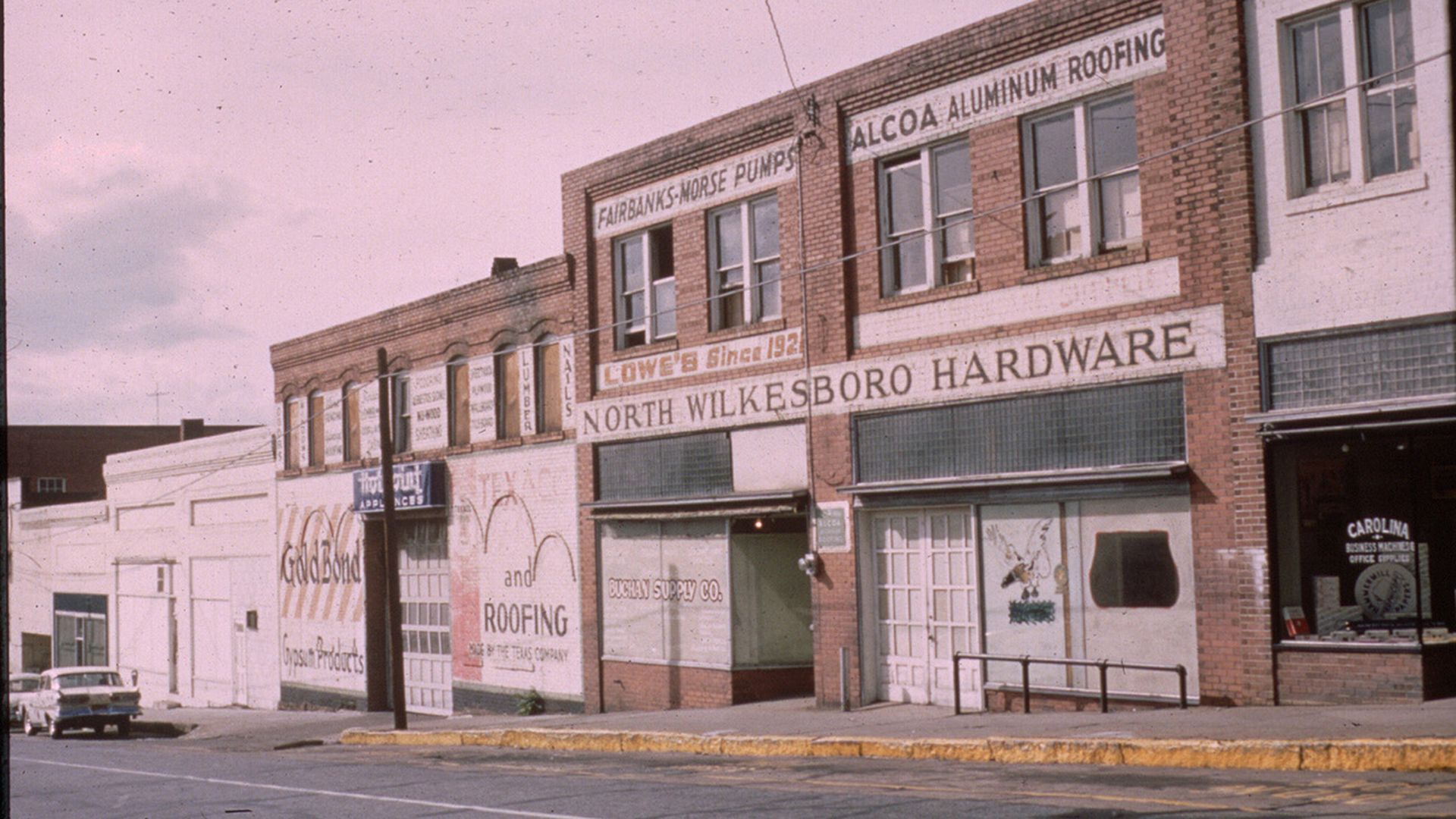 Lowe's first store