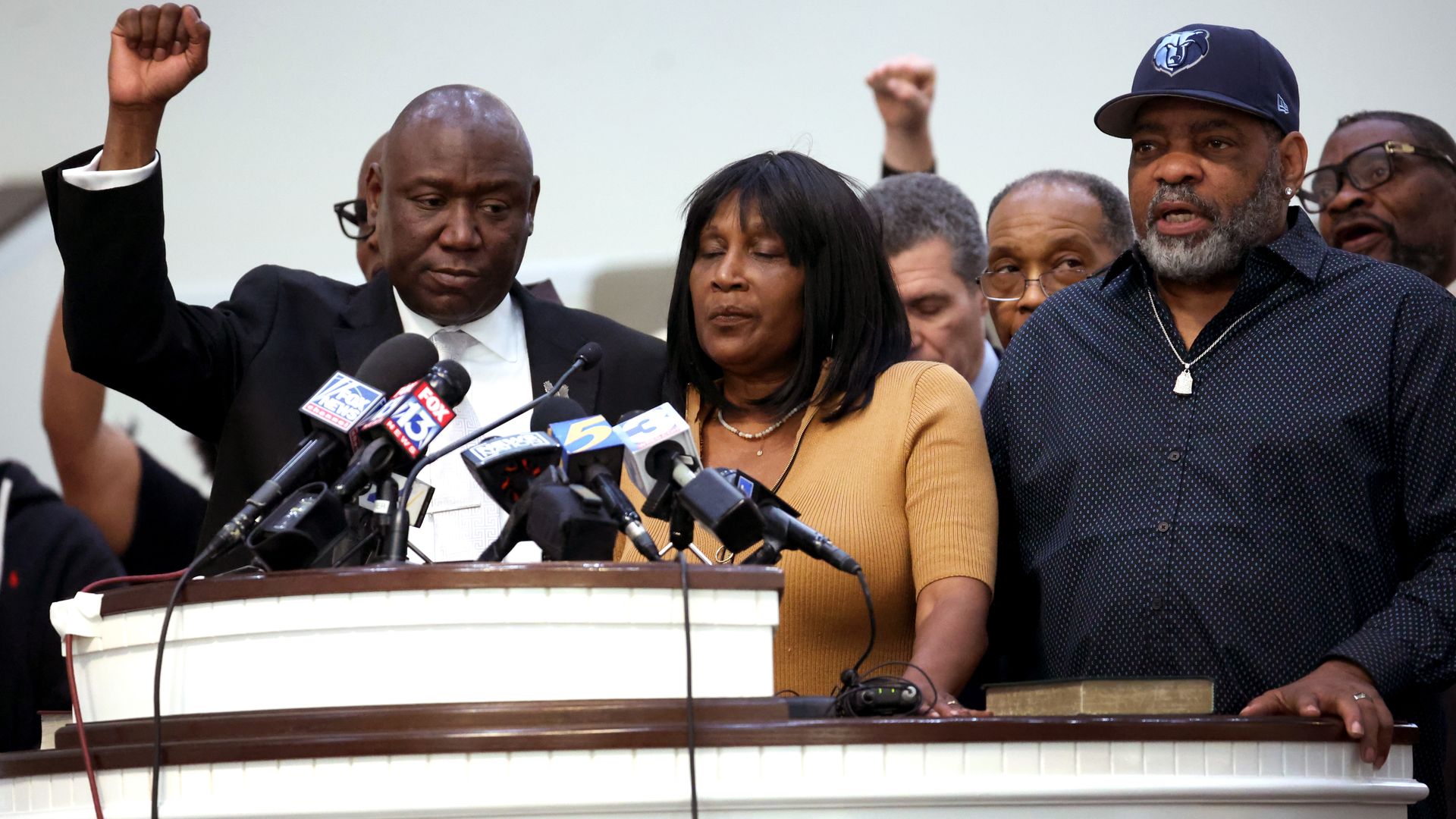  RowVaughn Wells, mother of Tyre Nichols, and Rodney Wells, his stepfather, flanked by attorney Ben Crump (left) in a church in Memphis, Tennessee, on Jan. 27.