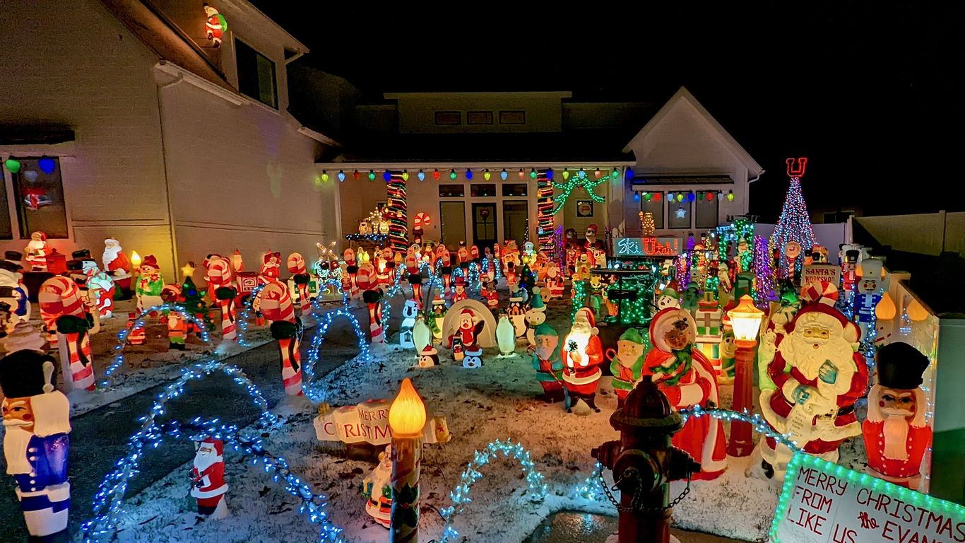 A great South Jordan Christmas lights house — with a ski lift Axios